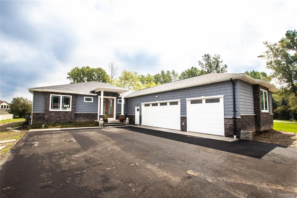 1015 Campbell Boulevard - Photo 1