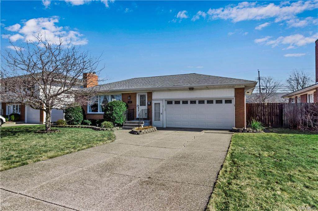 107 Donna Lea Boulevard - Photo 1