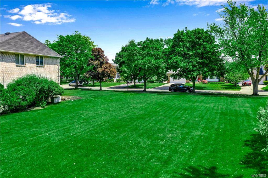 114 Colony Court - Photo 1