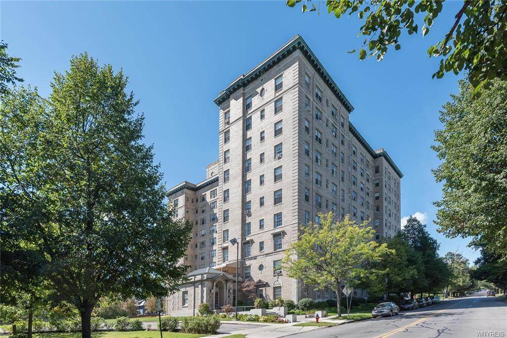 33 Gates Circle - Photo 1