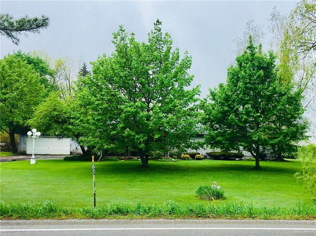 8640 Center Road - Photo 1