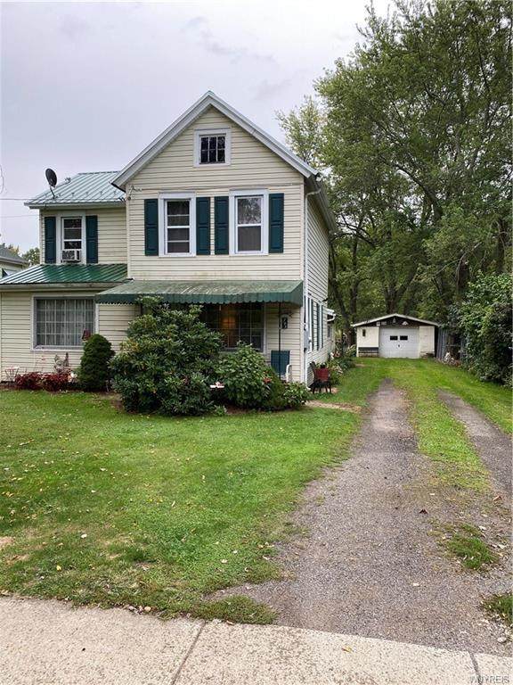 745 Railroad Avenue - Photo 1
