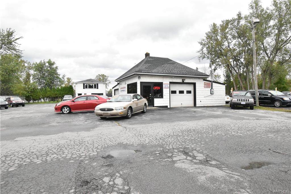 3808 Clinton Street - Photo 1