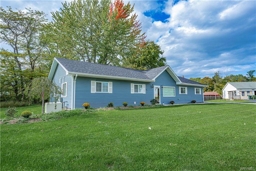 213 Bay Street - Photo 1