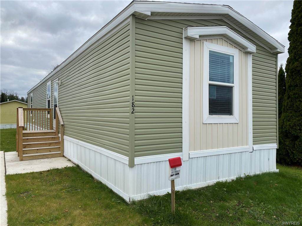 182 Hemlock Street - Photo 1