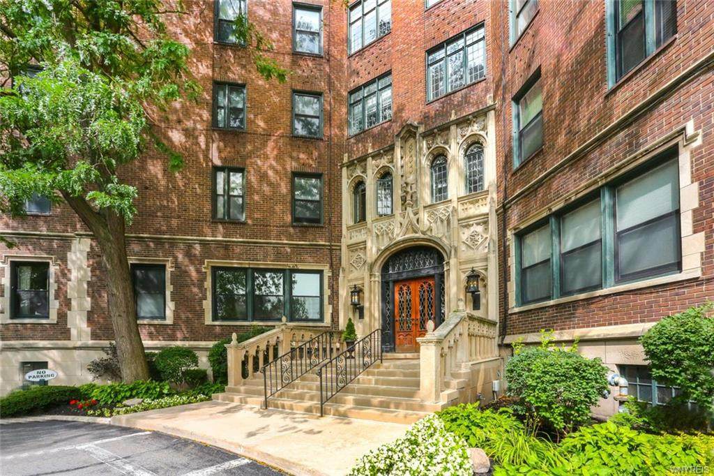 800 West Ferry - Photo 1