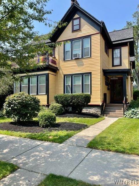 180 Richmond Avenue - Photo 1