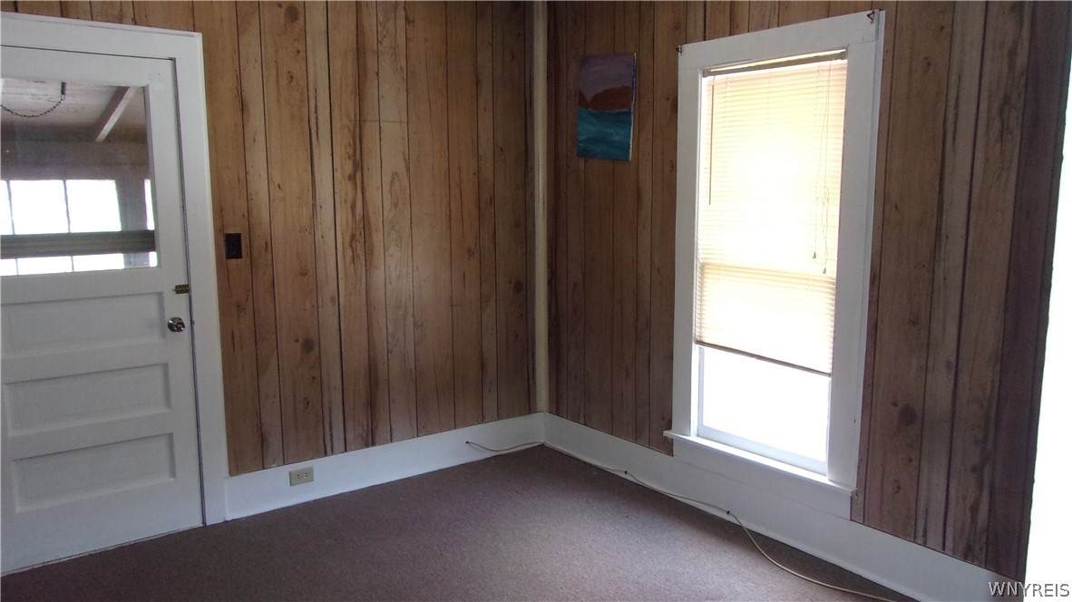 137 Scott Avenue - Photo 1