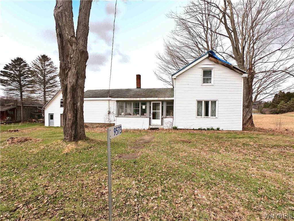 9573 Maple Avenue - Photo 1
