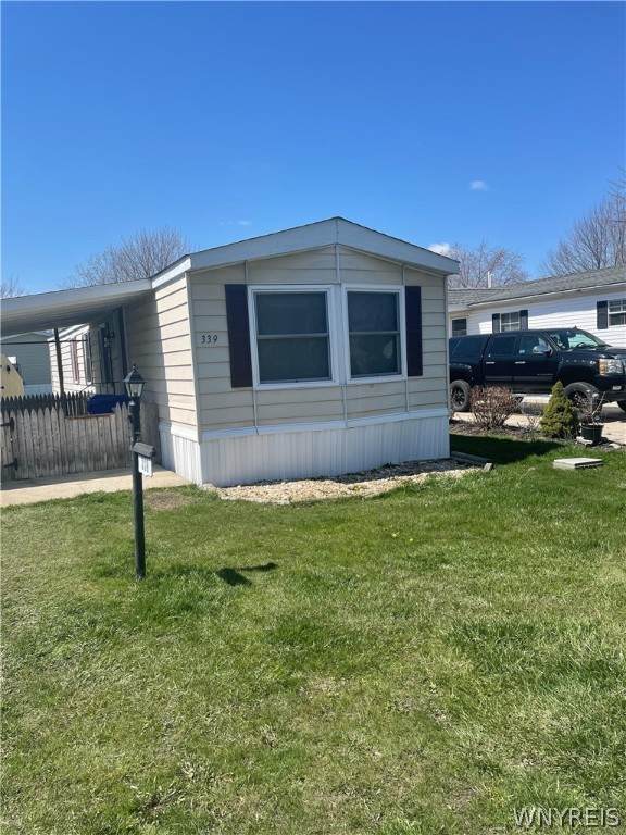 339 Applewood Drive - Photo 1