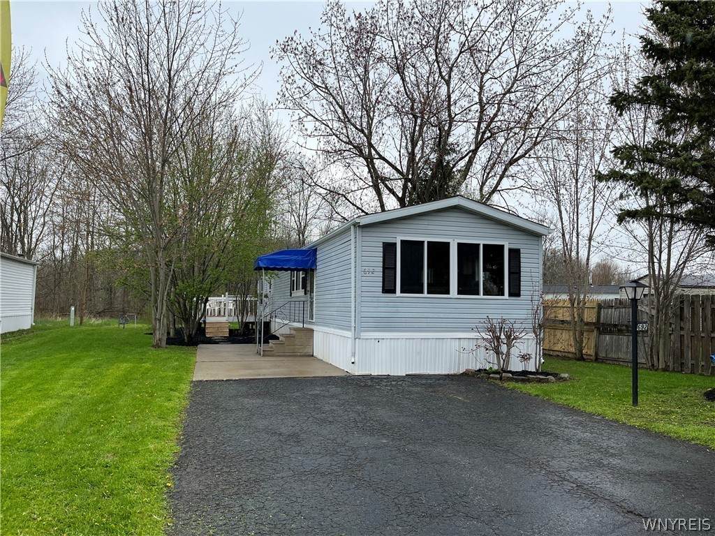 692 Gardenwood Drive - Photo 1