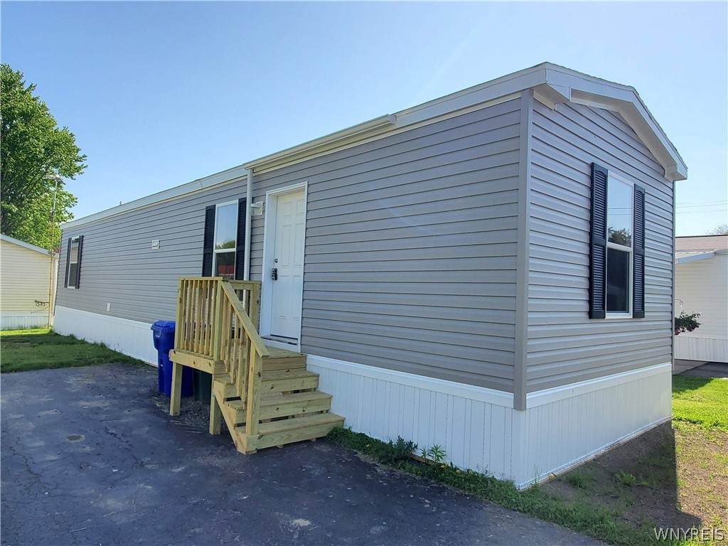 1645 Lockport Olcott Road - Photo 1