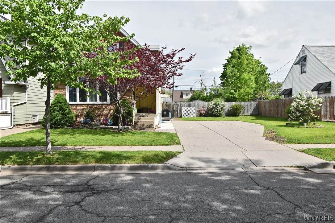 169 End Avenue - Photo 1
