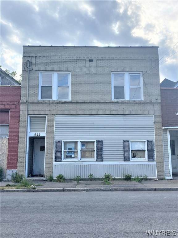 622 19th Street - Photo 1