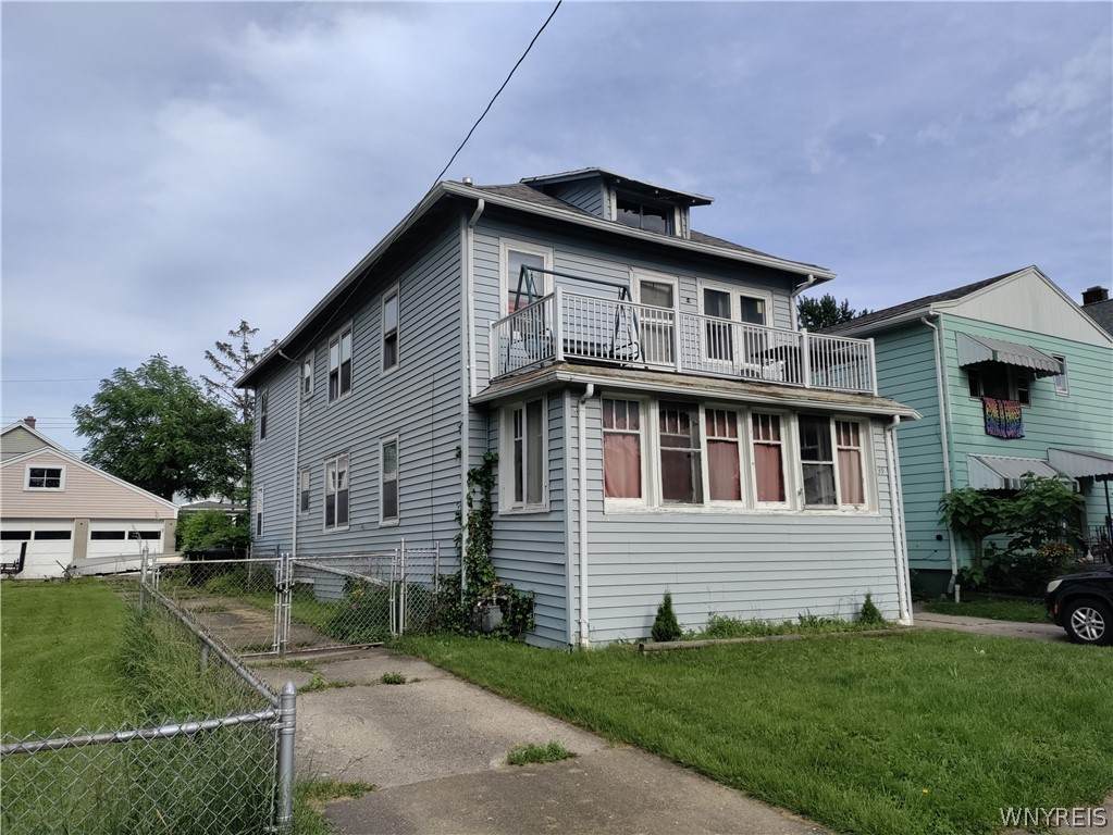 39 Hawthorne Avenue - Photo 1