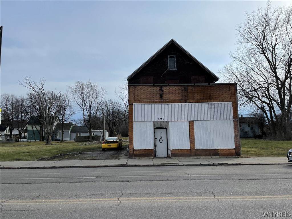 493 Park Avenue - Photo 1