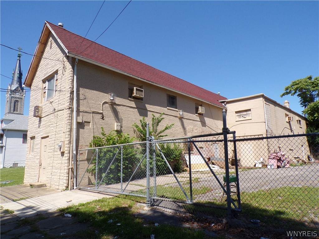 279 Guilford Street - Photo 1
