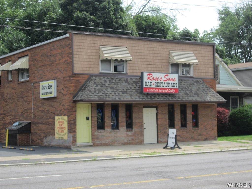 2939 Hyde Park Boulevard - Photo 1