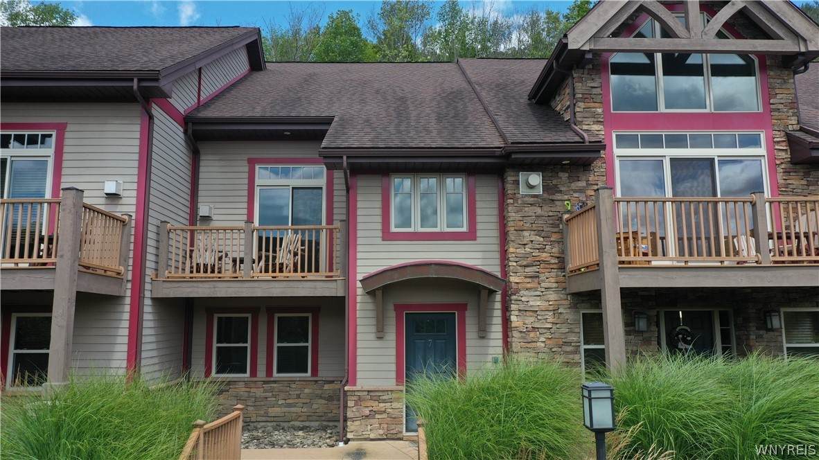 7 Mountainview Upper - Photo 1