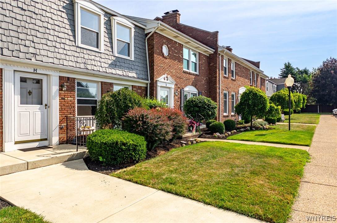 55 Oakbrook Drive - Photo 1