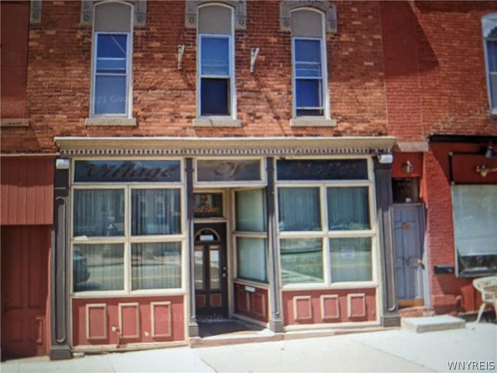 72 Public - Photo 1