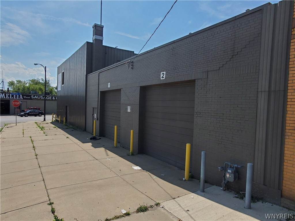 1336 Genesee Street - Photo 1