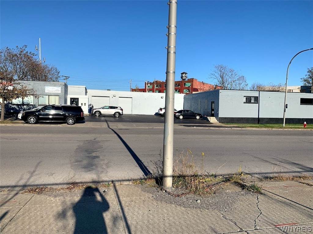 1675 Niagara Street - Photo 1