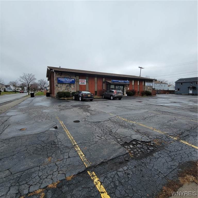 2949 Elmwood Avenue - Photo 1