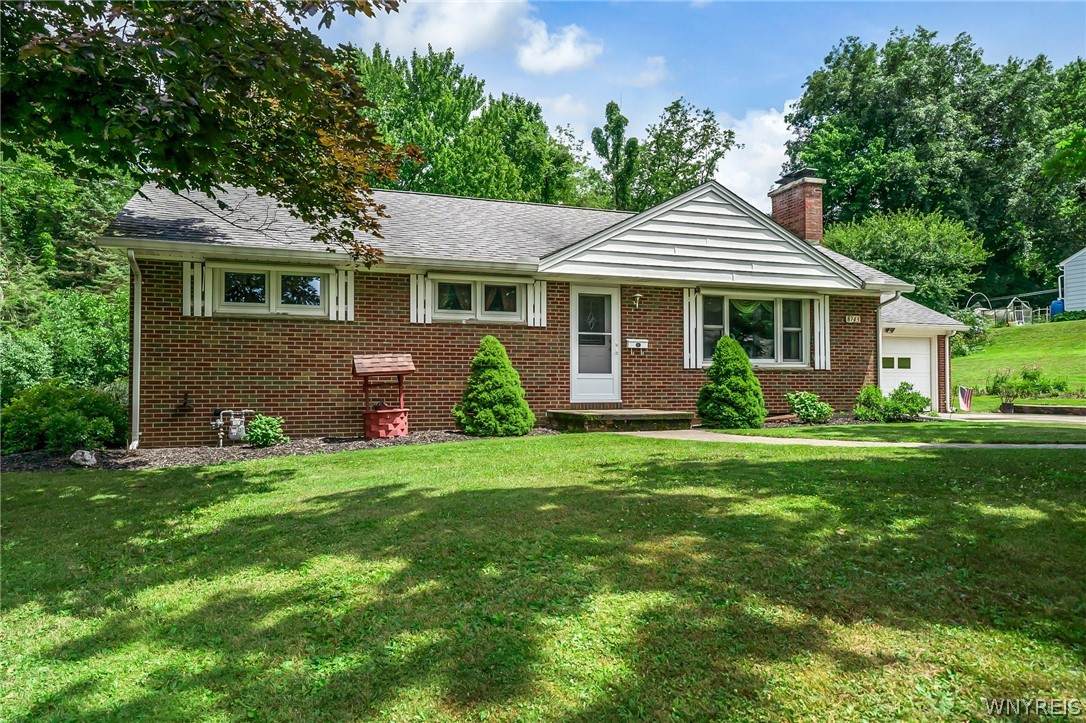 8743 Violet Parkway - Photo 1