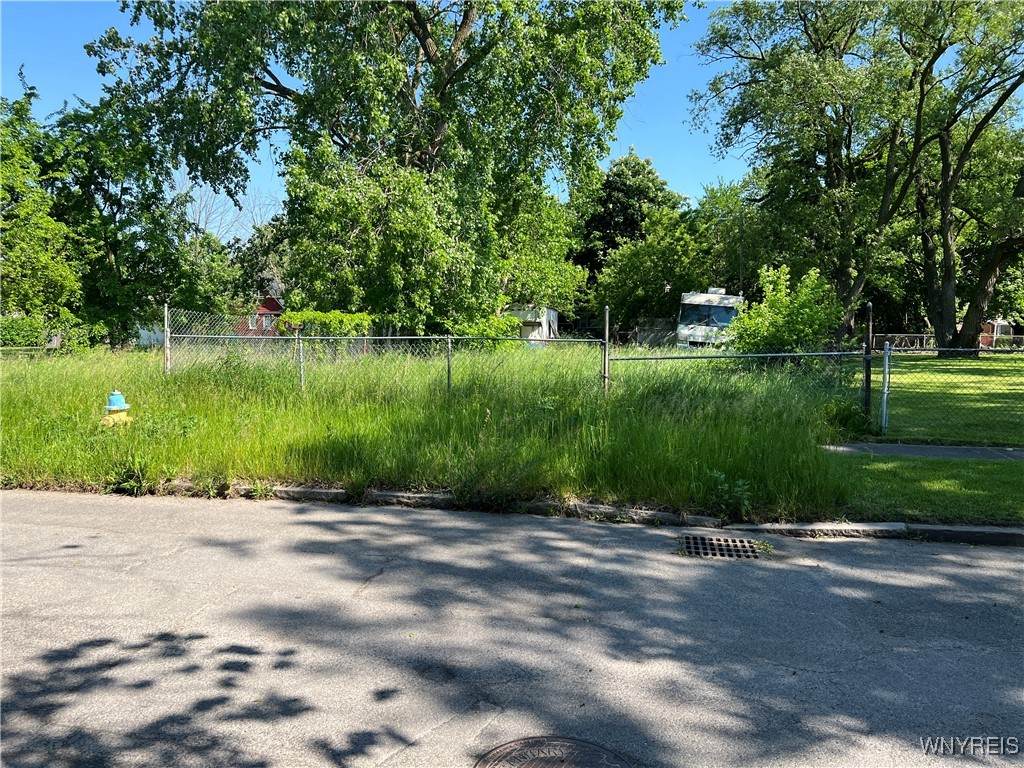2226 Mackenna Avenue - Photo 1