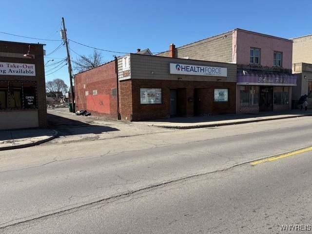 1909 Pine Avenue - Photo 1