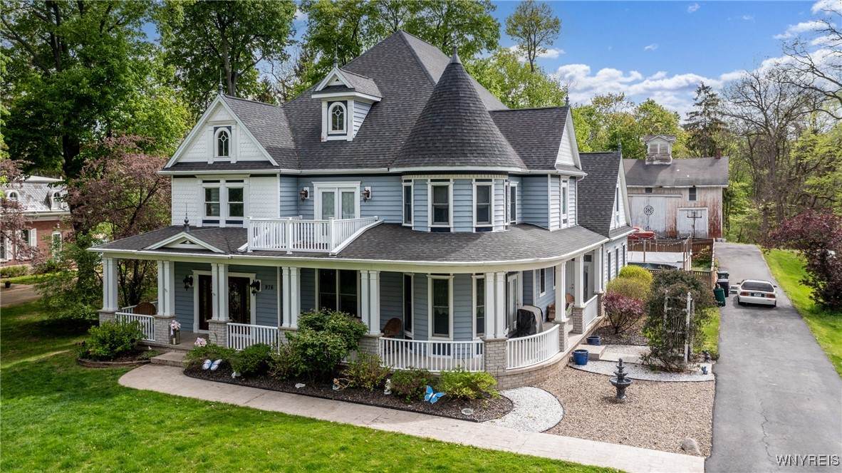 976 River Road - Photo 1