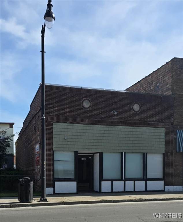 1615 Pine Avenue - Photo 1