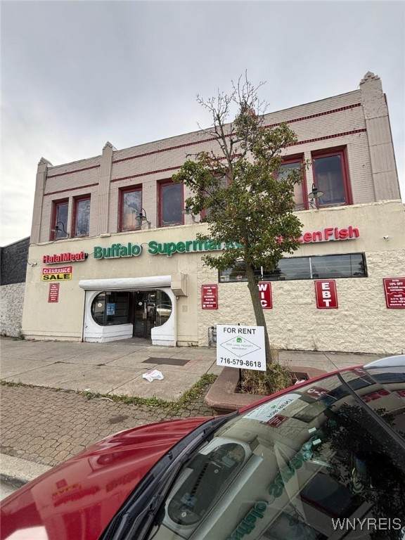 975 Broadway - Photo 1