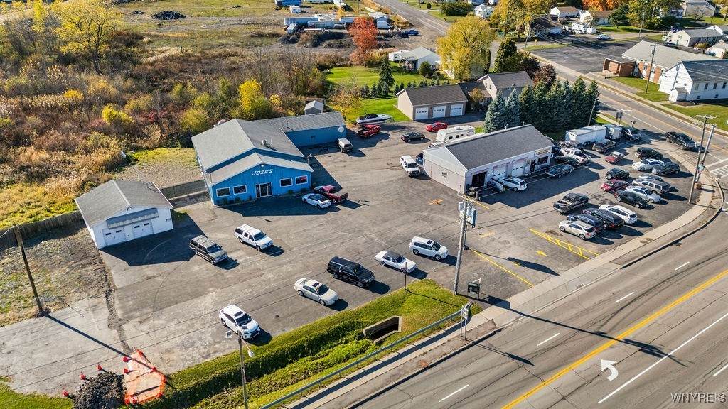 5621 Lockport Road - Photo 1