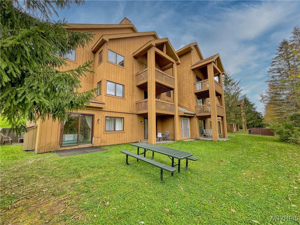 C102 Snowpine - Photo 1