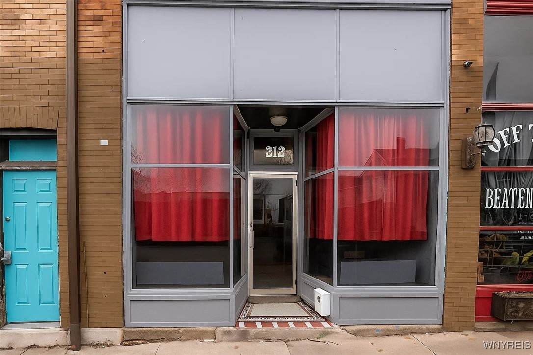 212 Grant Street - Photo 1