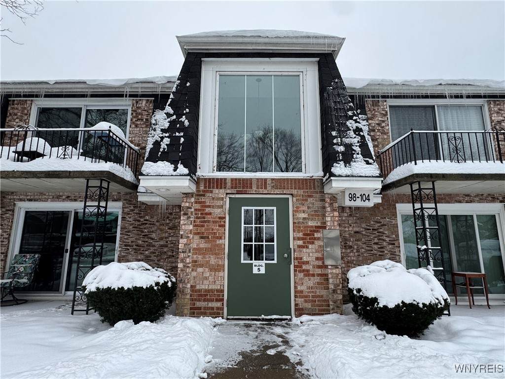 98 Foxberry Drive - Photo 1