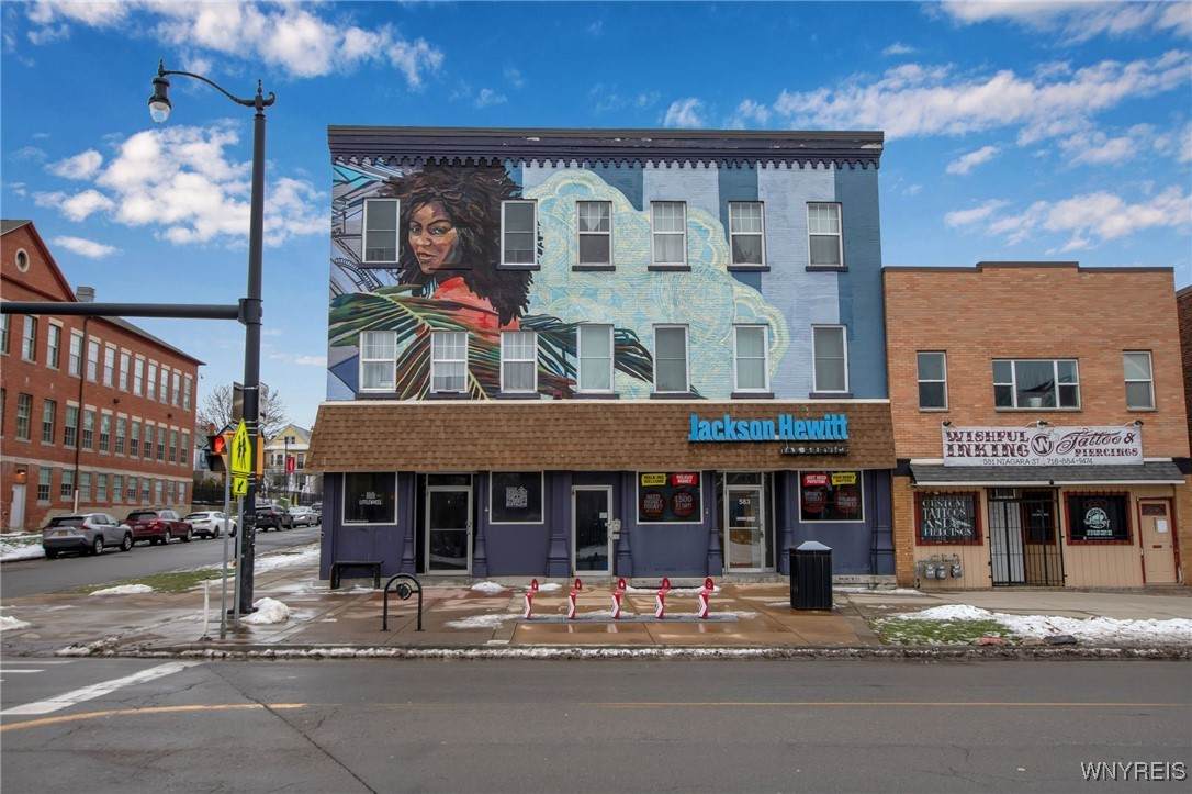 585 Niagara Street - Photo 1