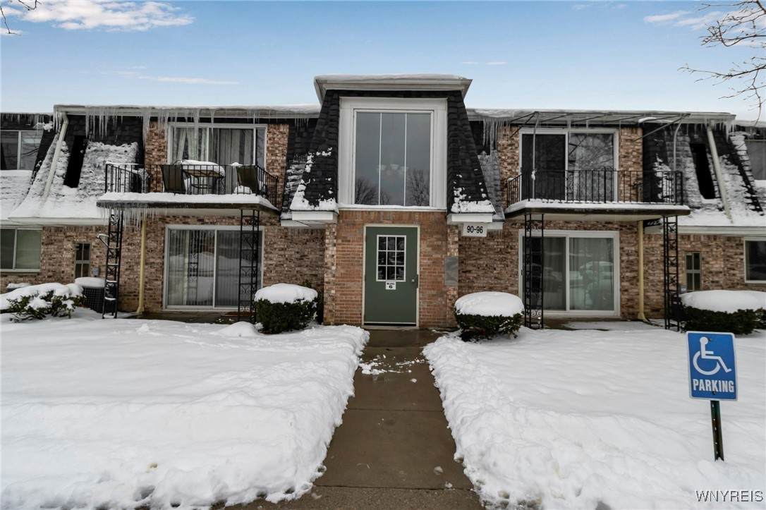 90 Foxberry Drive - Photo 1