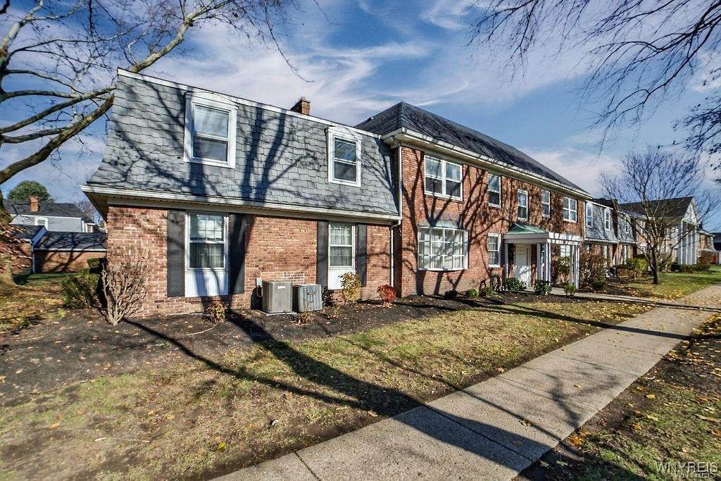 1370 Maple Road - Photo 1