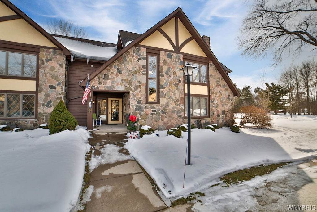 5293 Chestnut Ridge Road - Photo 1