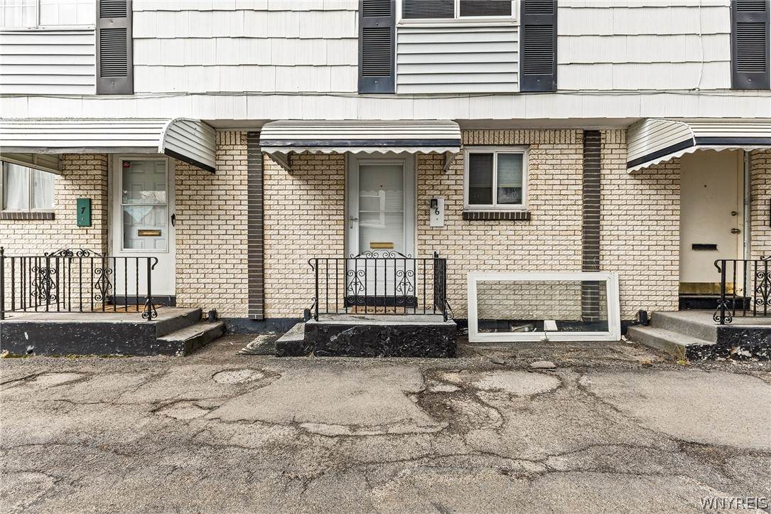 216 Summer Street - Photo 1