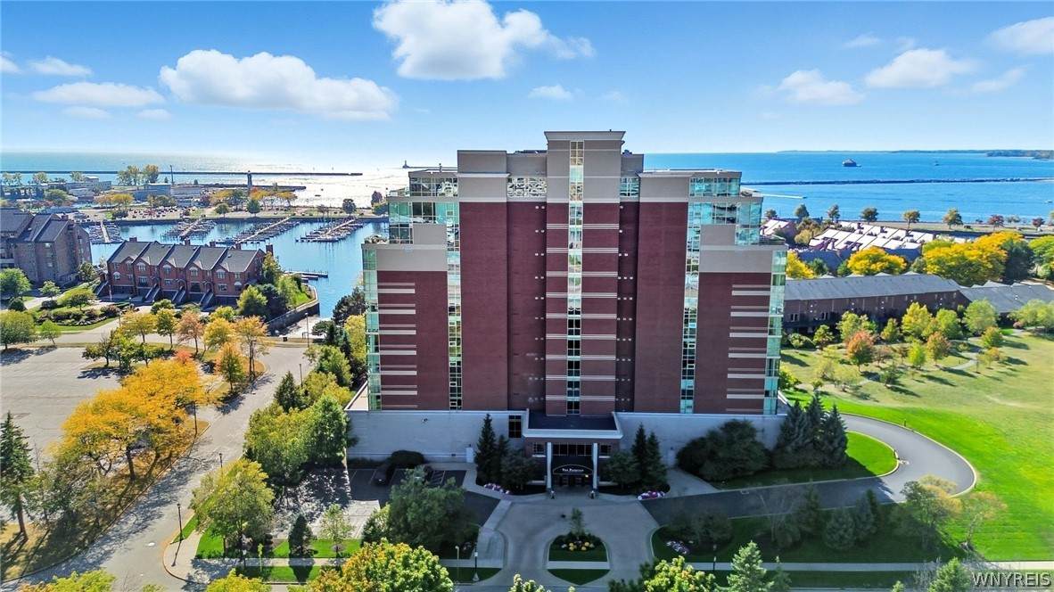 132 Lakefront Boulevard - Photo 1