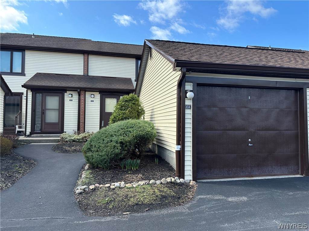 304 Charlesgate Circle - Photo 1