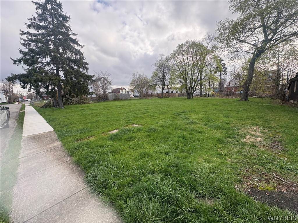 33 Sanford Street - Photo 1