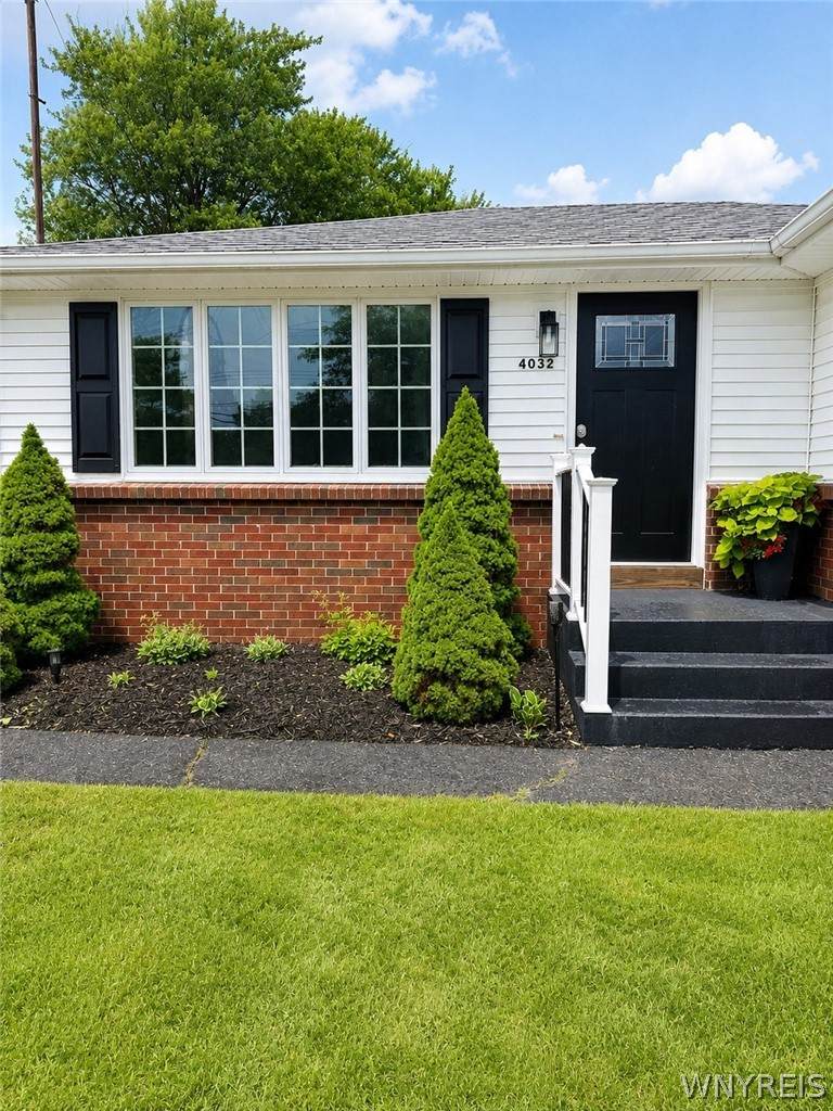 4032 Clinton Street - Photo 1