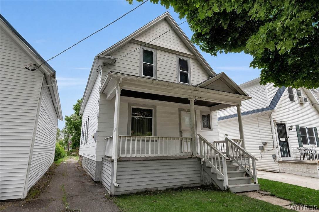 140 Benzinger Street - Photo 1
