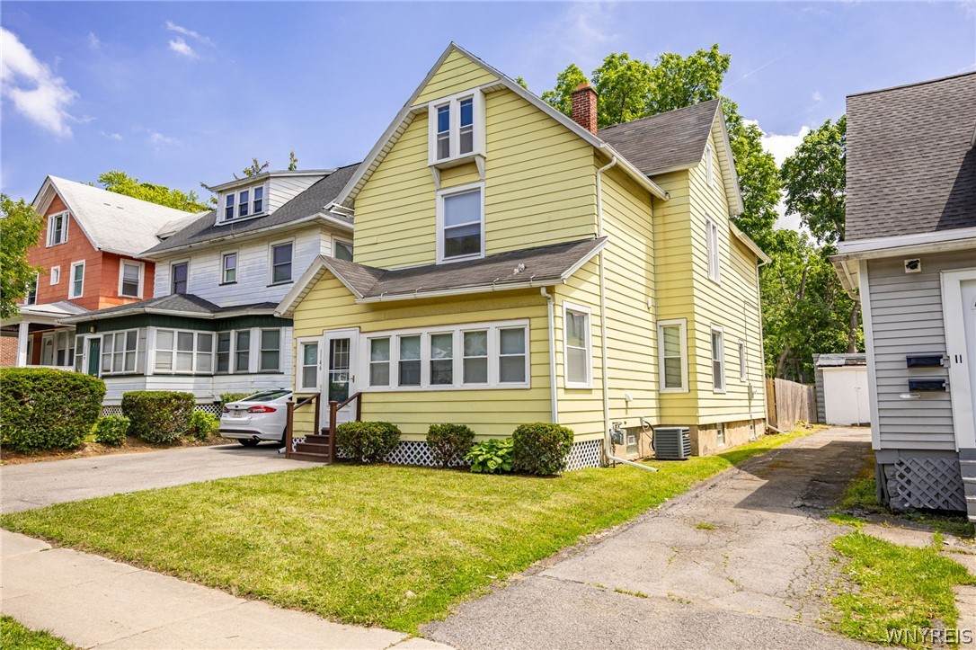 1146 Plymouth Avenue - Photo 1