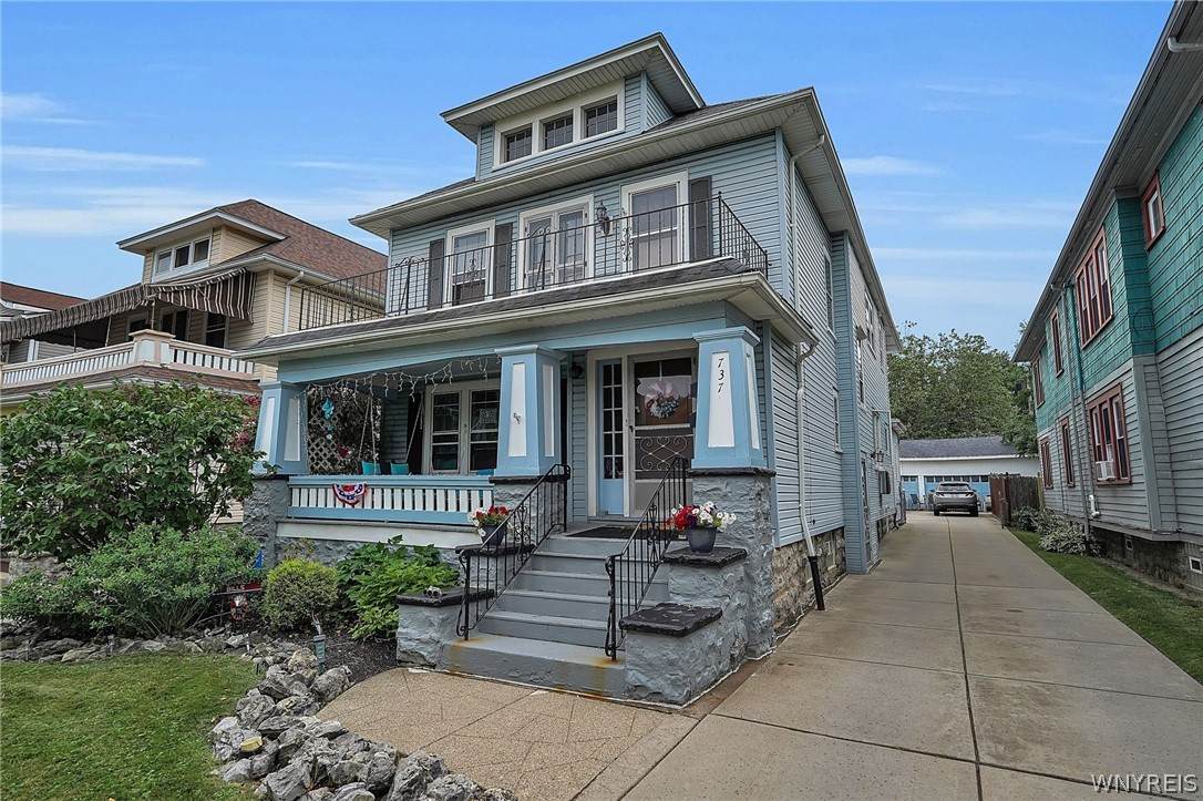 737 Tacoma Avenue - Photo 1